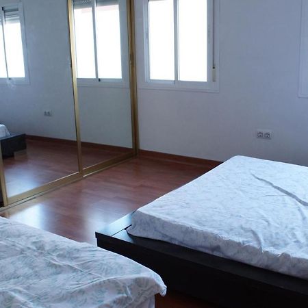 דירות סביליה Piso En El Tardon מראה חיצוני תמונה